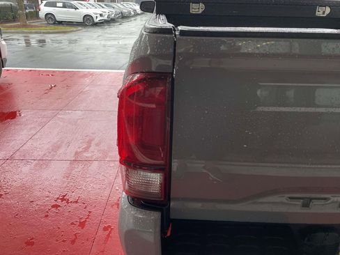 Used 2020 Toyota Tacoma SR5 image 17