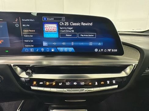 Used 2024 Cadillac Lyriq Luxury AWD/4WD image 23