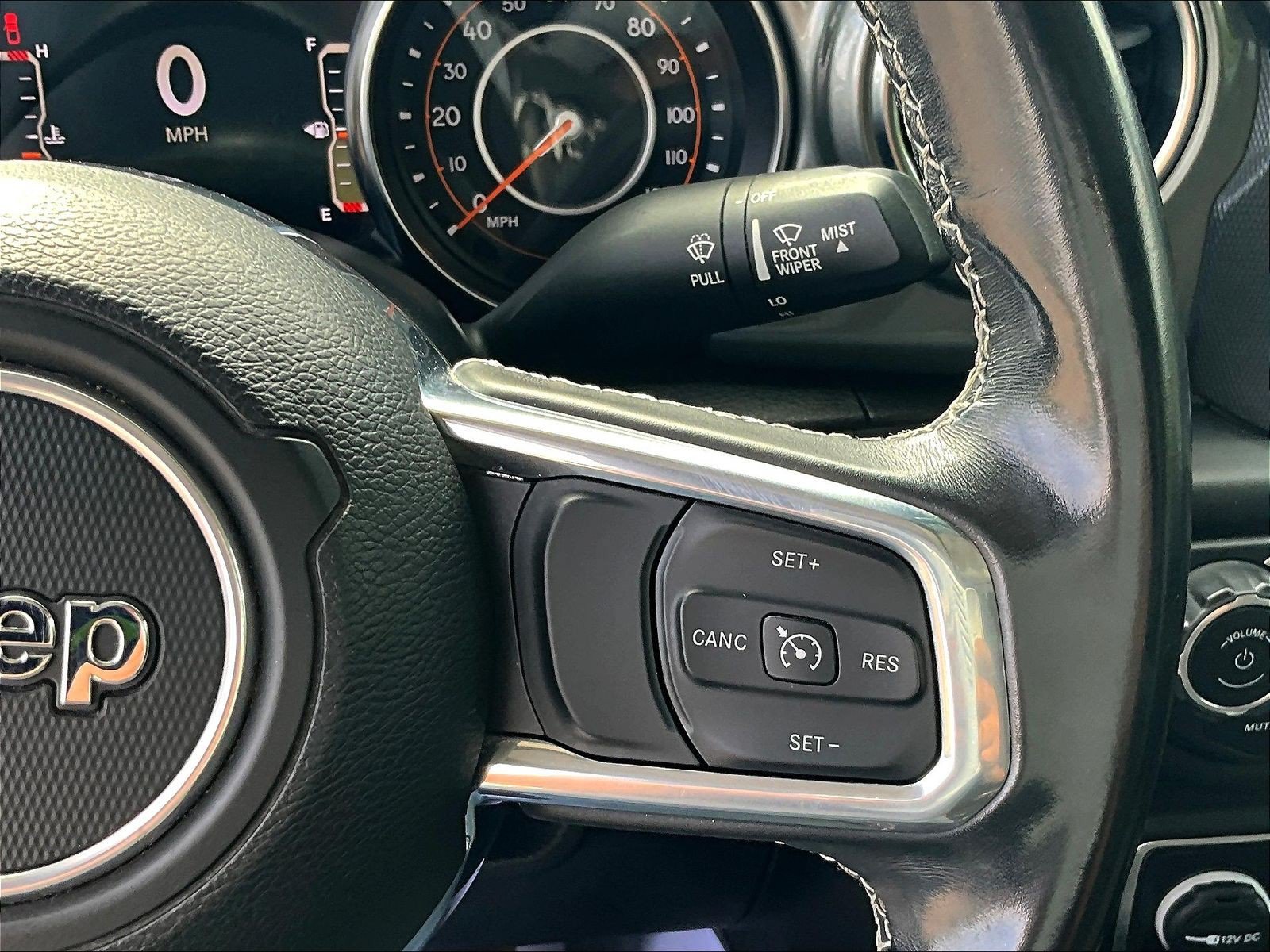 Used 2022 Jeep Gladiator Overland AWD/4WD image 13