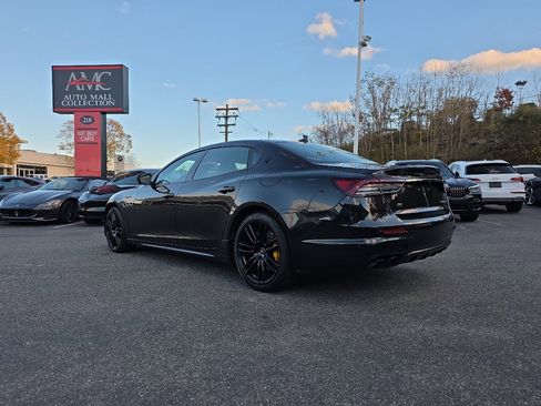 Used 2022 Maserati Quattroporte Modena Q4 image 11