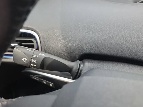Used 2021 Toyota Prius Limited FWD image 19