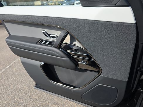 New 2026 Land Rover Range Rover Sport Dynamic SE image 26