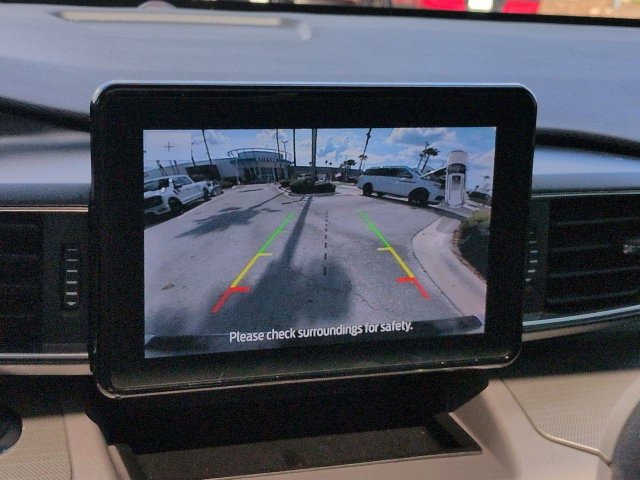 Certified 2024 Ford Explorer XLT w/ Equipment Group 202A RWD image 21