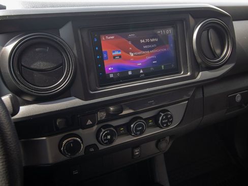 Used 2017 Toyota Tacoma SR w/ Tow Package AWD/4WD image 16