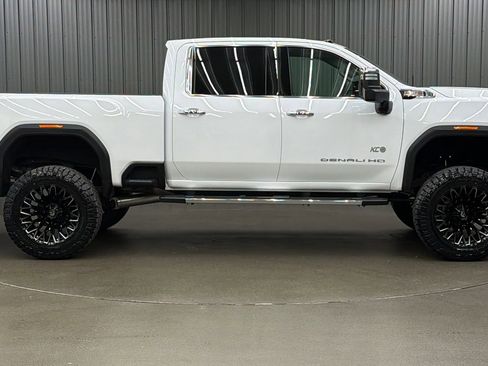 Used 2025 GMC Sierra 3500 Denali w/ Denali Reserve Package image 6