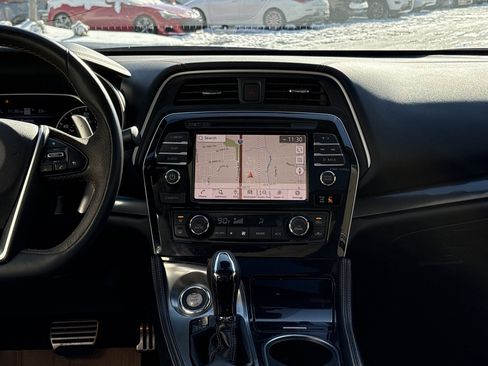 Used 2023 Nissan Maxima SR w/ Sport Mat Group image 30