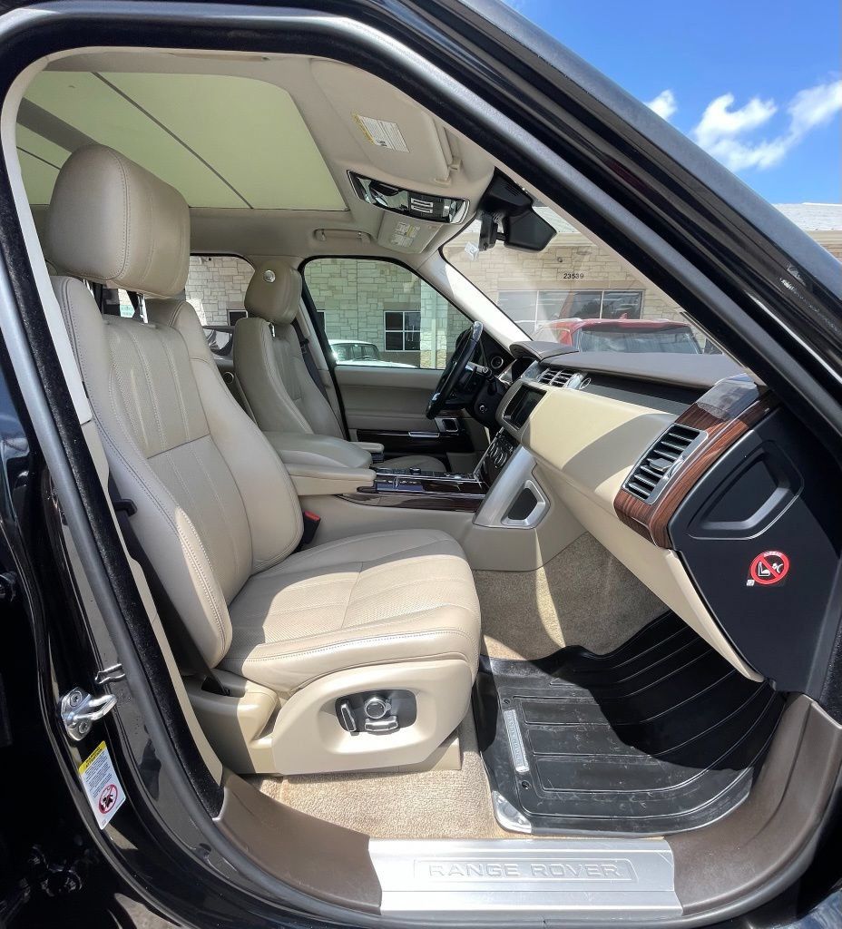 Used 2017 Land Rover Range Rover HSE AWD/4WD image 25