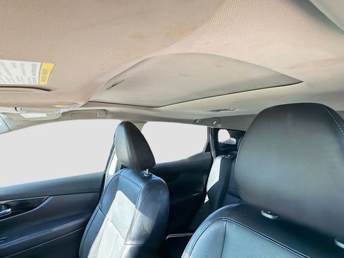 Used 2019 Nissan Rogue Sport SL w/ Premium Package image 27