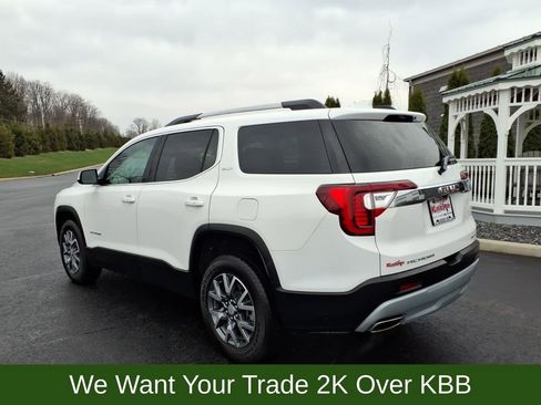 Used 2023 GMC Acadia SLT w/ Preferred Package image 3