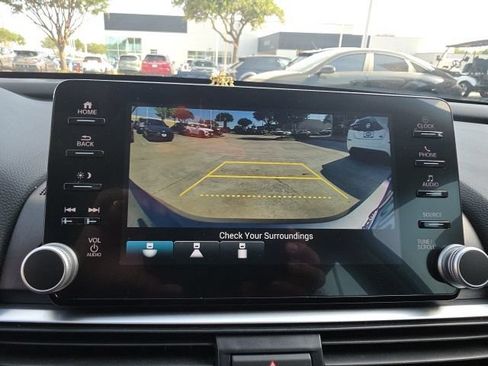 Used 2021 Honda Accord Hybrid image 13
