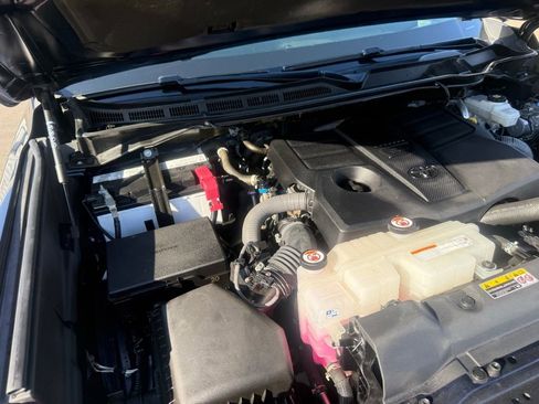 Used 2022 Toyota Tundra Platinum w/ Advanced Package AWD/4WD image 63