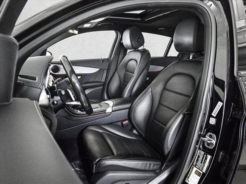 Used 2022 Mercedes-Benz GLC 300 4MATIC Coupe image 18
