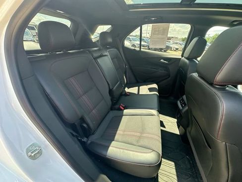 Used 2023 Chevrolet Equinox RS w/ LPO, Floor Liner Package FWD image 31