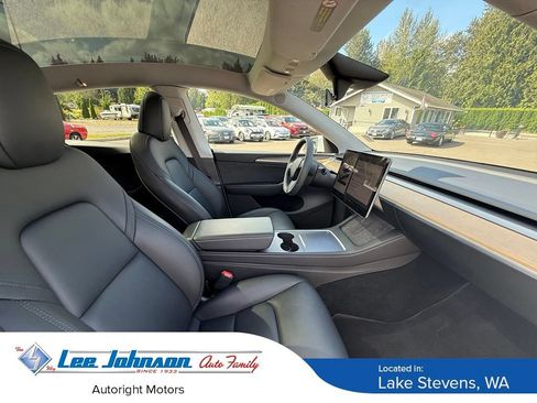 Used 2024 Tesla Model Y Long Range AWD/4WD image 18