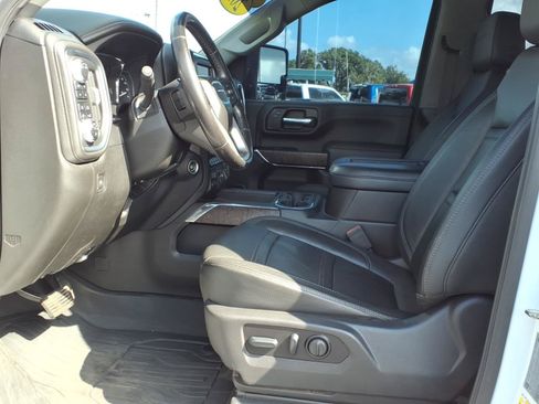 Used 2022 GMC Sierra 3500 Denali w/ Denali Ultimate Package AWD/4WD image 22