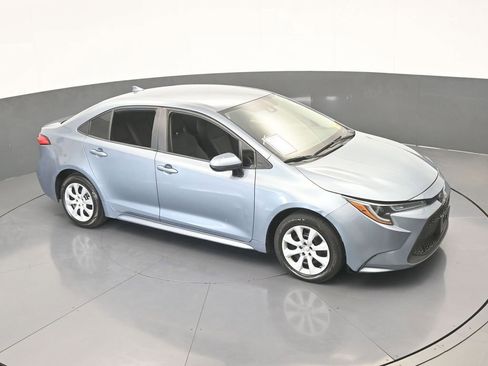 Used 2021 Toyota Corolla LE image 49