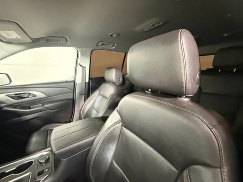 Used 2019 Chevrolet Traverse RS w/ LPO, Floor Liner Package FWD image 5
