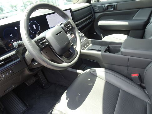 Used 2024 Hyundai Santa Fe Calligraphy AWD/4WD image 12