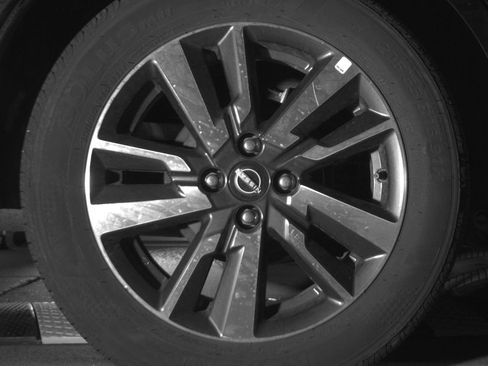 Used 2025 Nissan Versa SV FWD image 15