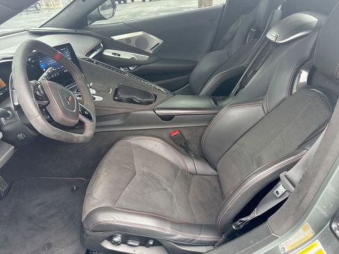 Used 2023 Chevrolet Corvette Stingray Premium Conv w/ Z51 Performance Package image 21