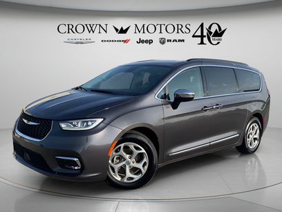 Used 2023 Chrysler Pacifica Limited