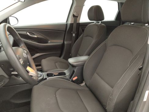 Used 2020 Hyundai Elantra GT FWD image 17