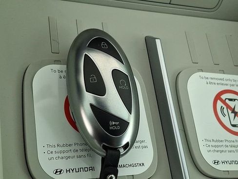 New 2026 Hyundai Santa Fe SE FWD image 13