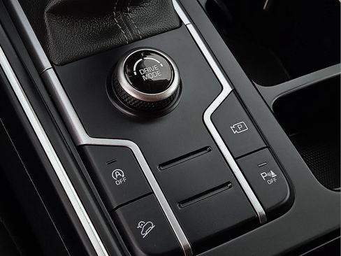 Used 2022 Kia Sorento S w/ Panoramic Sunroof Package FWD image 18