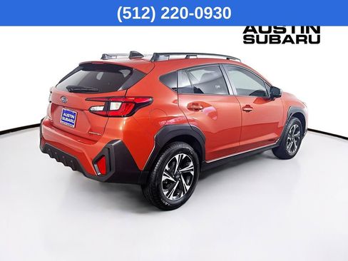 Used 2025 Subaru Crosstrek 2.0i Premium image 8