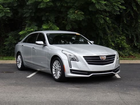 Used 2017 Cadillac CT6 2.0T RWD image 9
