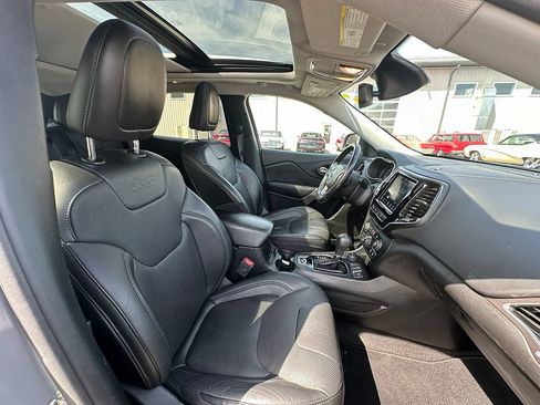 Used 2021 Jeep Cherokee Limited AWD/4WD image 27