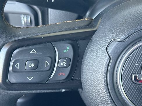 Used 2024 Jeep Wrangler Unlimited AWD/4WD image 33