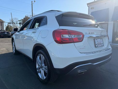 Used 2018 Mercedes-Benz GLA 250 4MATIC image 7