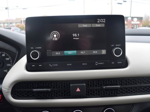 Certified 2023 Honda HR-V LX image 19