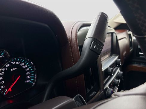 Used 2014 Chevrolet Silverado 1500 High Country w/ High Country Premium Package RWD image 17