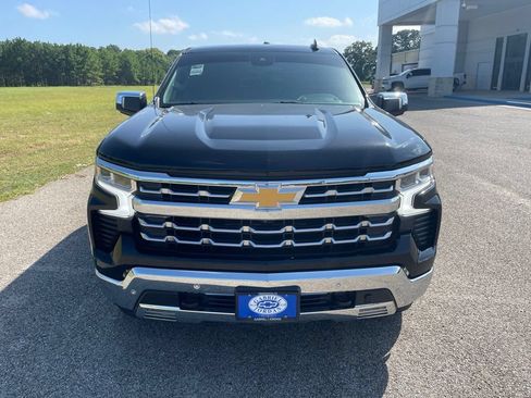 Used 2023 Chevrolet Silverado 1500 LTZ w/ Z71 Off-Road Package AWD/4WD image 10