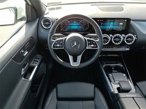 Certified 2022 Mercedes-Benz GLA 250 4MATIC w/ Premium Package Lite image 12