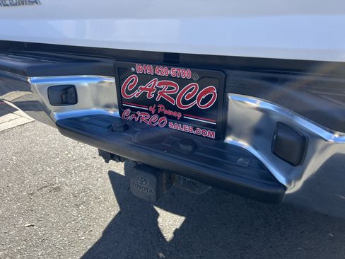 Used 2015 Toyota Tacoma 4x4 Double Cab w/ TRD Off-Road Package image 10