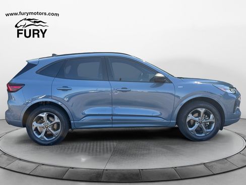 Used 2024 Ford Escape ST-Line w/ Tech Pack #1 AWD/4WD image 2