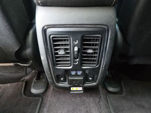 Used 2016 Jeep Grand Cherokee Overland w/ Advanced Technology Group image 31