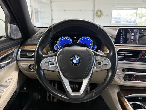 Used 2017 BMW 750i xDrive AWD/4WD image 12