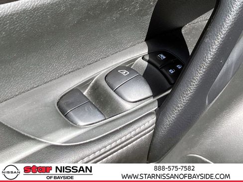 Used 2021 Nissan Rogue Sport S AWD/4WD image 15