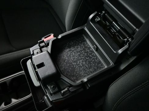 Used 2022 Jeep Wrangler Unlimited Sport image 28