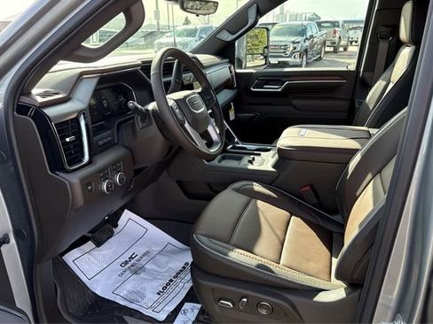 New 2026 GMC Sierra 2500 Denali w/ Denali Reserve Package AWD/4WD image 9