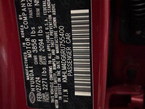 Used 2024 Hyundai Elantra SEL FWD image 14