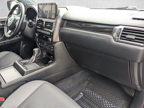 Used 2022 Lexus GX 460 image 23