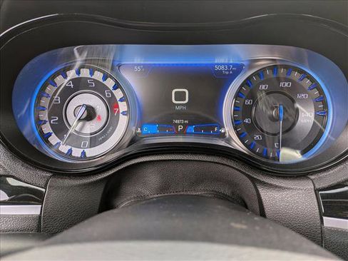 Used 2019 Chrysler 300 S image 11