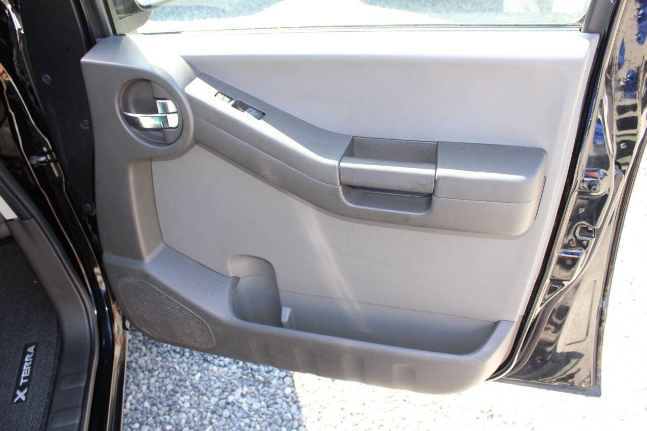 Used 2007 Nissan Xterra S w/ Utility Pkg AWD/4WD image 19