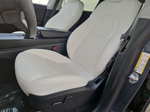 Used 2023 Tesla Model Y Long Range AWD/4WD image 17