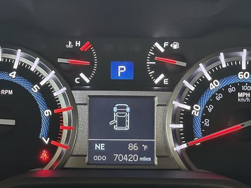 Used 2018 Toyota 4Runner Limited AWD/4WD image 18